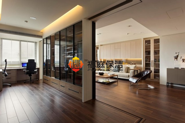 深色木地板保潔 深色木地板保潔