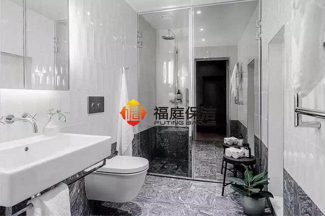 衛(wèi)生間保潔 衛(wèi)生間保潔