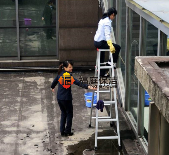 上海工程打掃衛(wèi)生公司 上海工程打掃衛(wèi)生公司