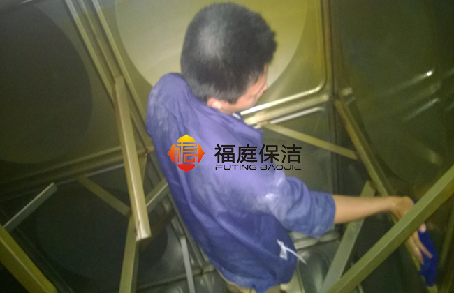 上海閘北區(qū)水箱清洗消毒公司 上海閘北區(qū)水箱清洗消毒公司